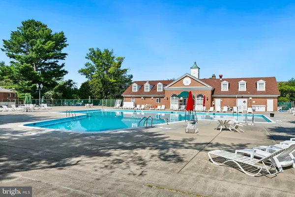 $2,200 | 724 Quince Orchard Boulevard, Unit 202, Gaithersburg, MD 20878