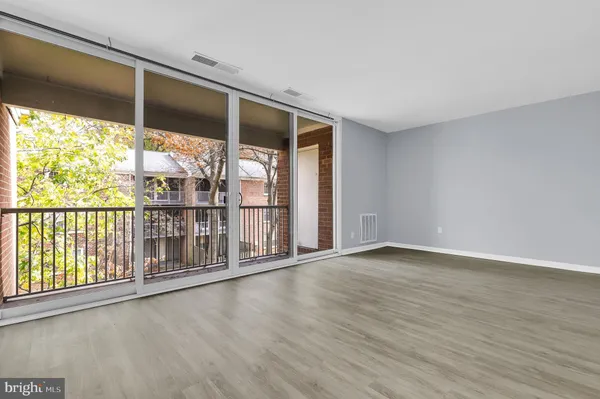 $2,200 | 724 Quince Orchard Boulevard, Unit 202, Gaithersburg, MD 20878