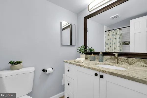 $2,200 | 724 Quince Orchard Boulevard, Unit 202, Gaithersburg, MD 20878