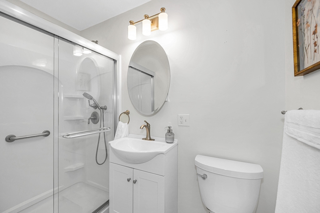 389 Marbleridge Road North Andover, MA 01845 - Photo 22 of 35