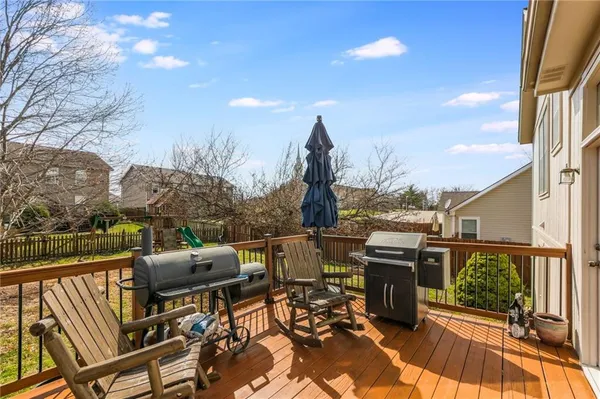 $349,900 | 1104 River Run Drive, Platte City, MO 64079