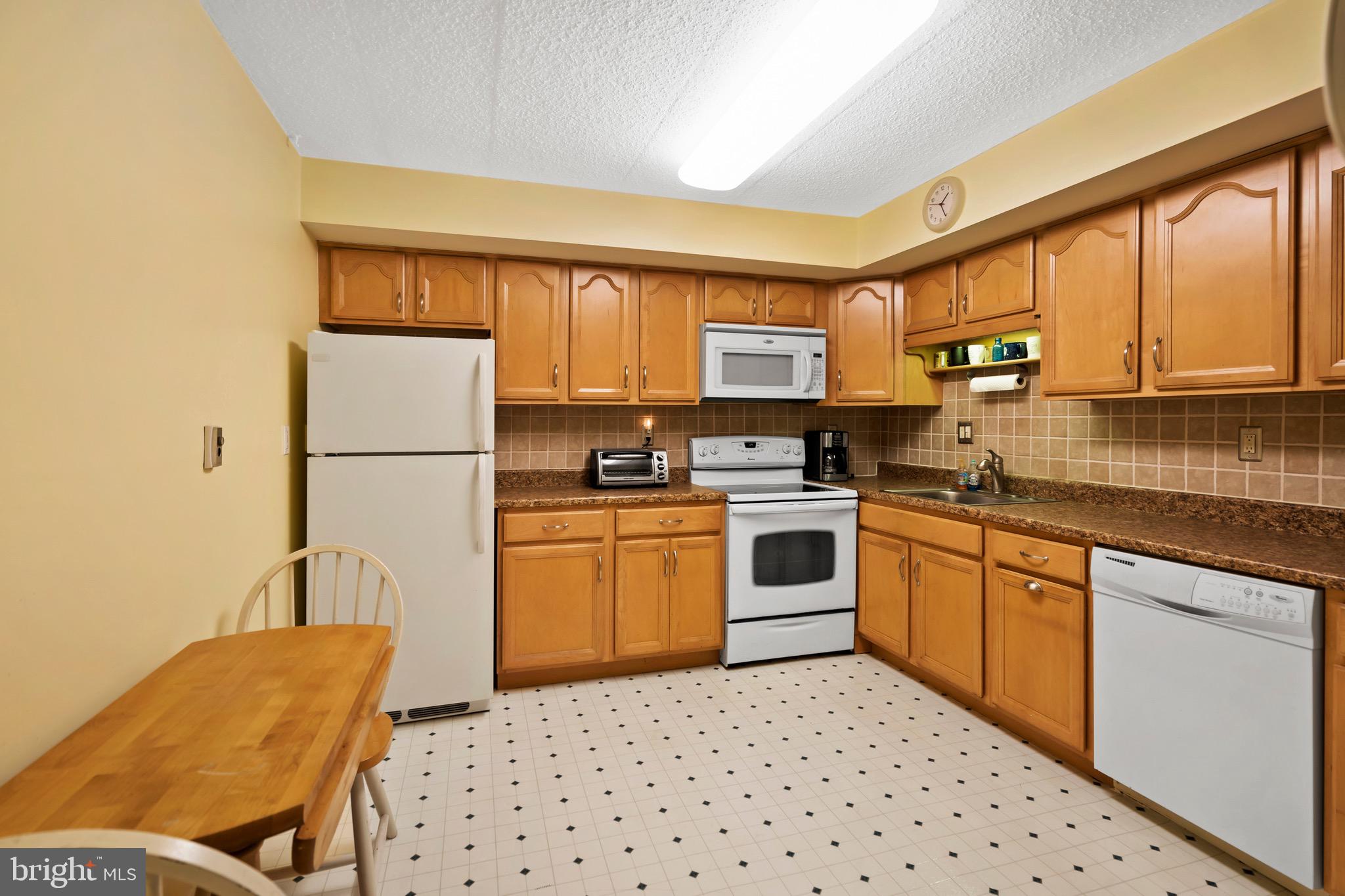 400 Glendale Road, Unit 35C Havertown, PA 19083 - Photo 6 of 25