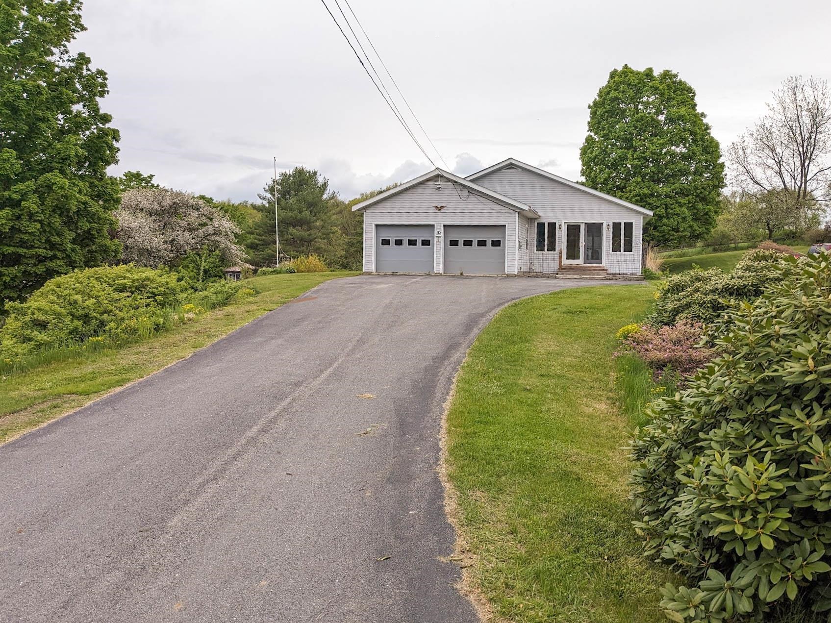 93 Thompson Road Walpole, NH 03608 - Photo 3 of 40