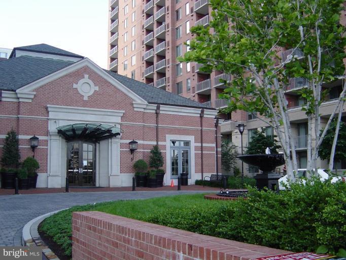 Exterior (Front)