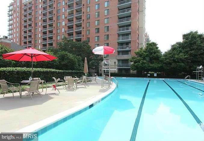11710 Old Georgetown Road, Unit 725 North Bethesda, MD 20852 - Photo 27 of 29 Exterior (Rear)