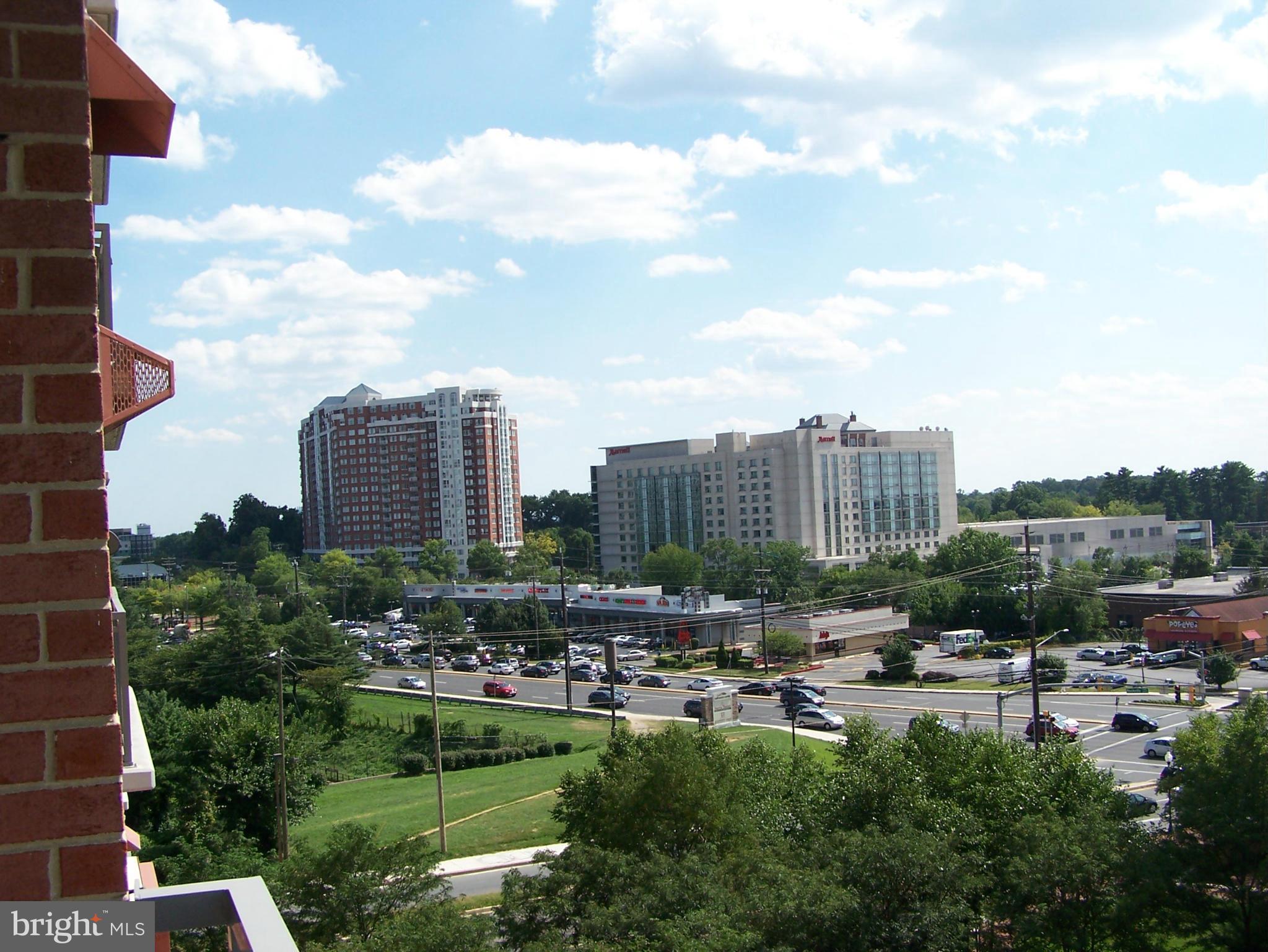 11710 Old Georgetown Road, Unit 725 North Bethesda, MD 20852 - Photo 5 of 29 View