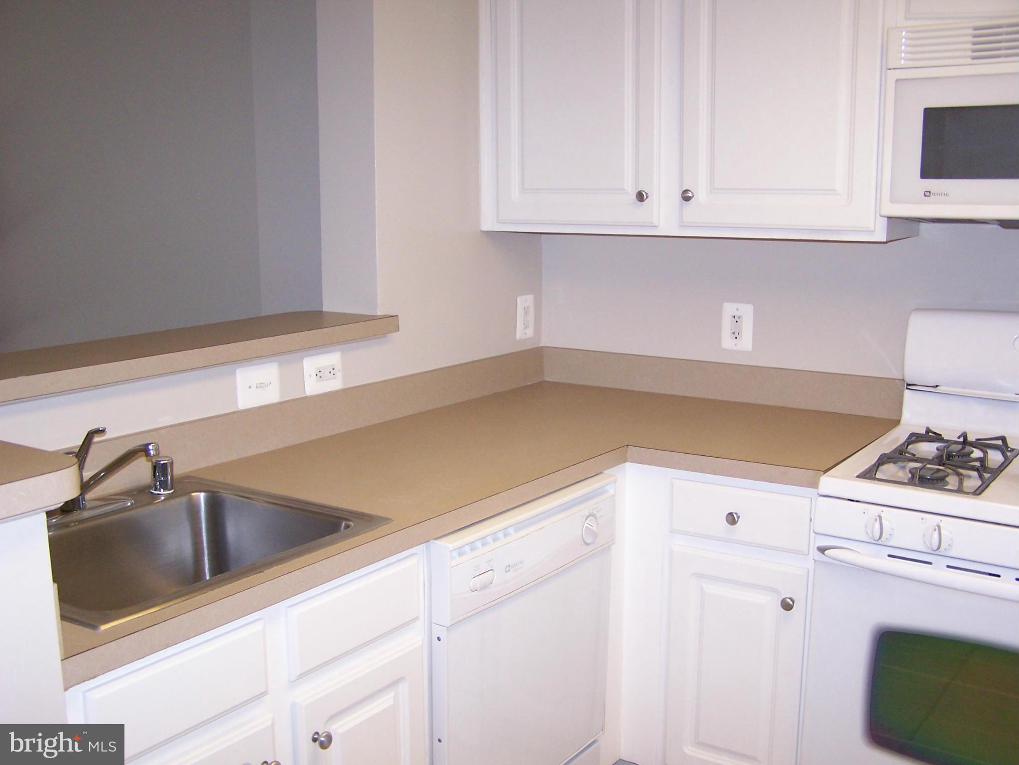 11710 Old Georgetown Road, Unit 725 North Bethesda, MD 20852 - Photo 8 of 29 Kitchen