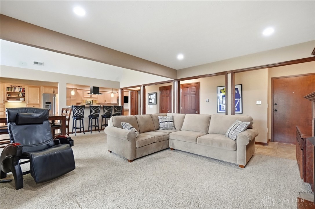 1949 Washington South Road Dayton, OH 45458 - Photo 12 of 45