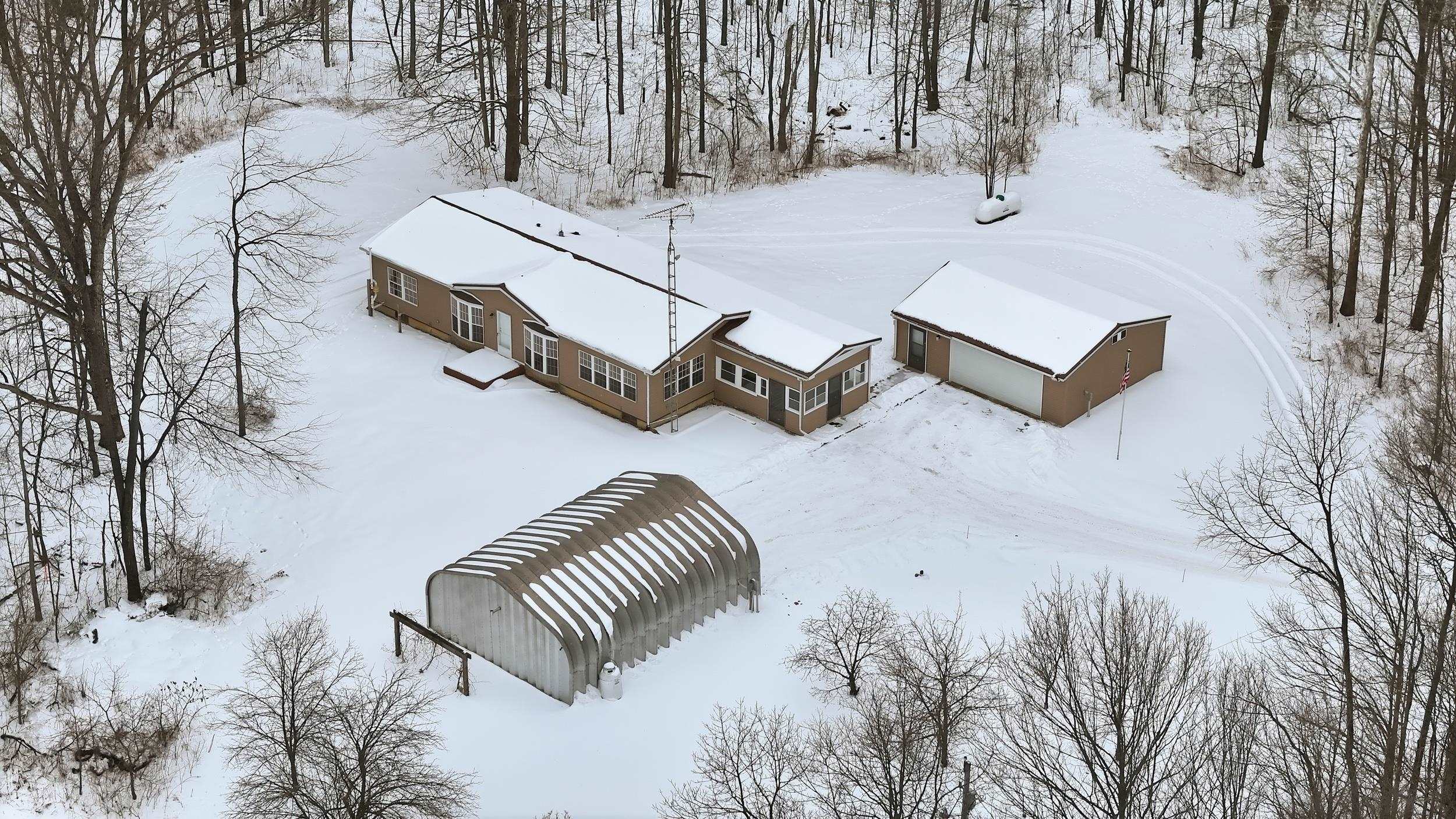 6517 South Meridian Road Pleasant Lake, IN 46779 - Photo 3 of 35