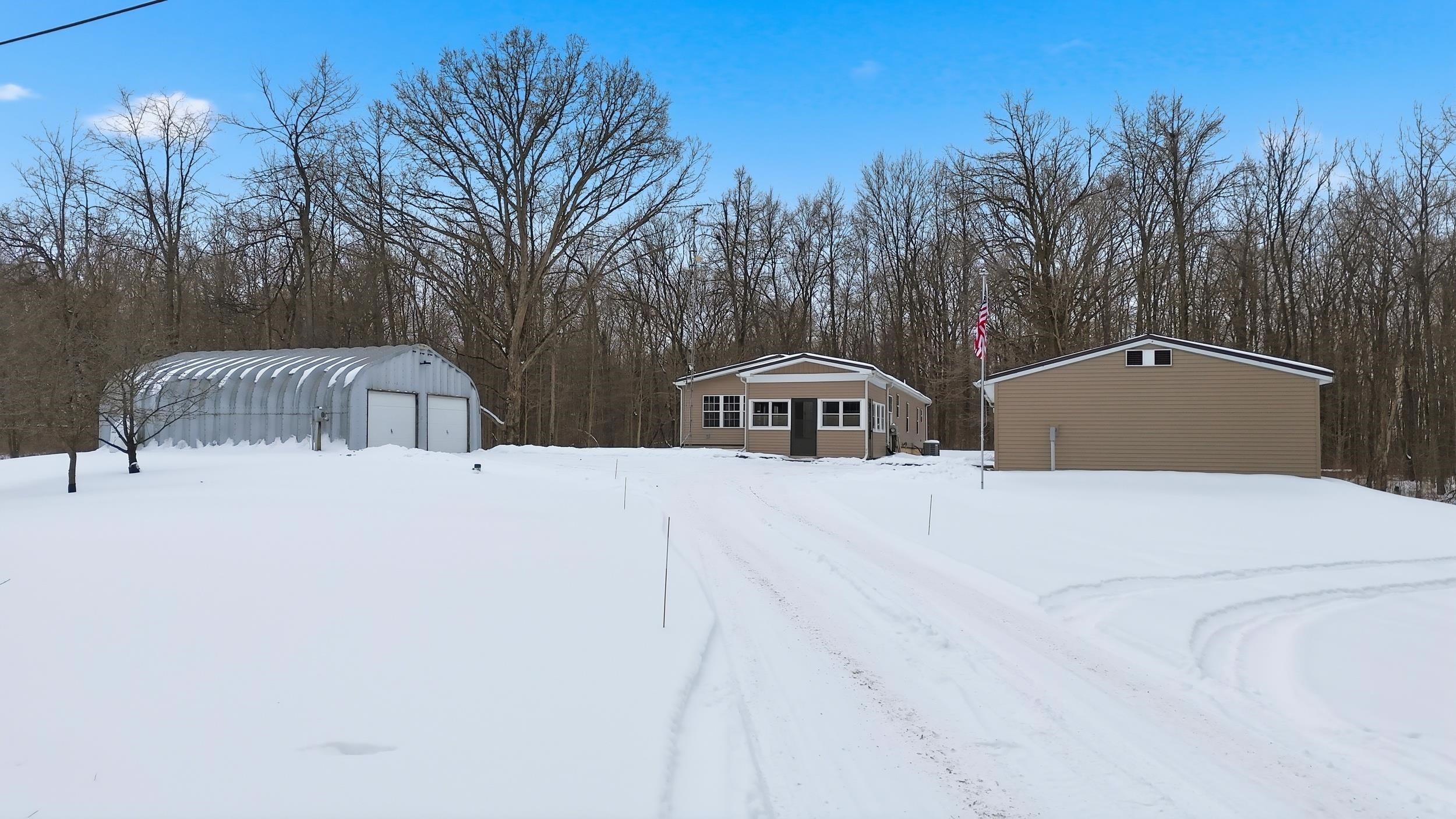 6517 South Meridian Road Pleasant Lake, IN 46779 - Photo 4 of 35