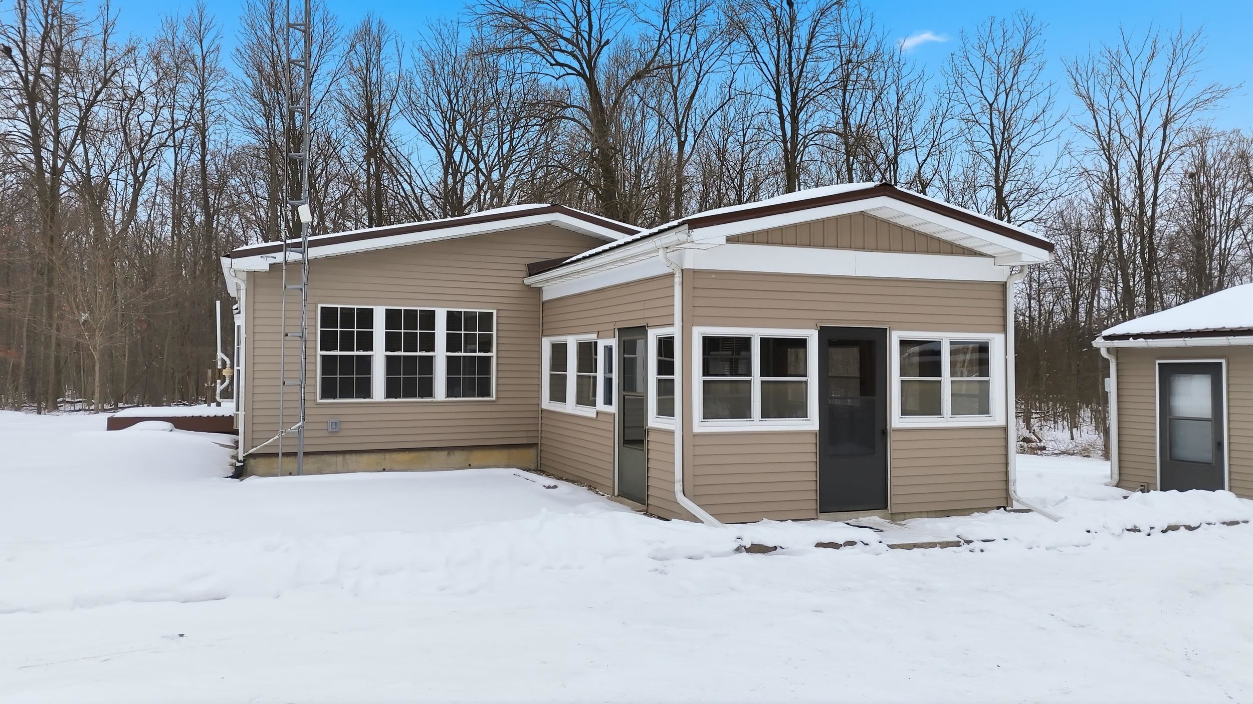 6517 South Meridian Road Pleasant Lake, IN 46779 - Photo 6 of 35
