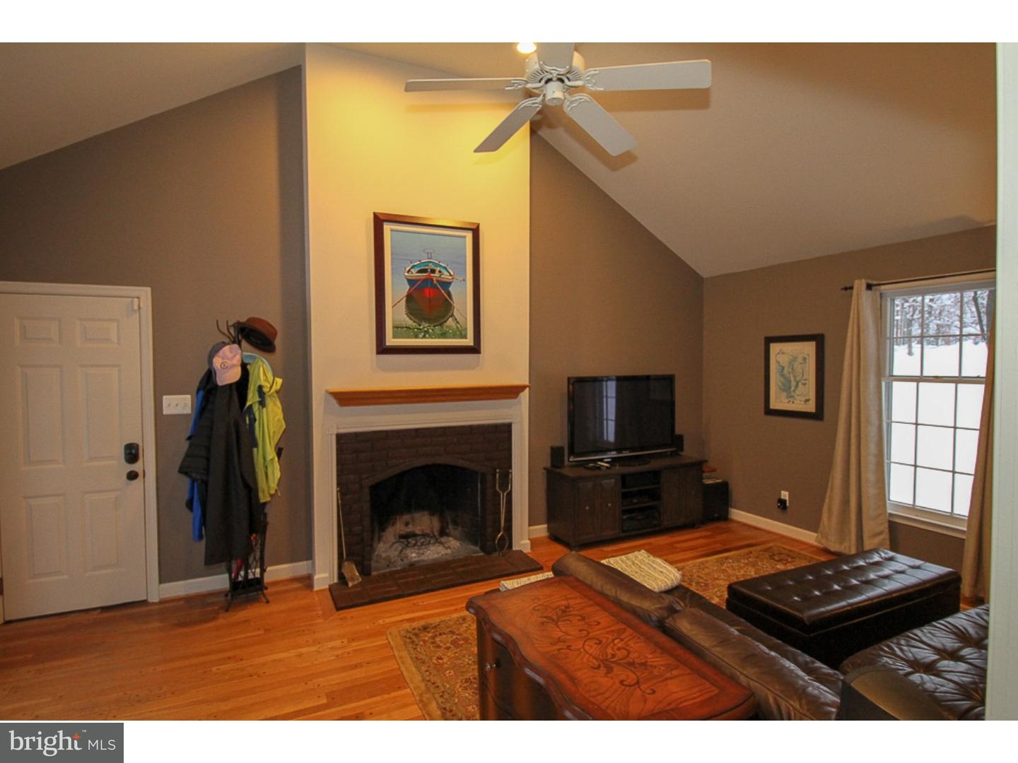 565 Hughes Road Wayne, PA 19087 - Photo 11 of 25 Family Room