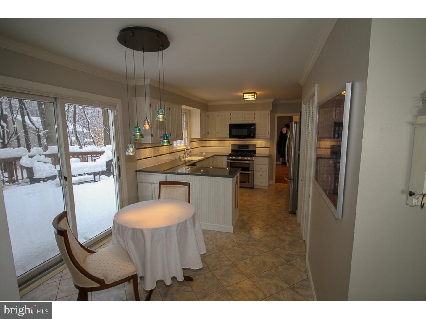 565 Hughes Road Wayne, PA 19087 - Photo 9 of 25 Kitchen