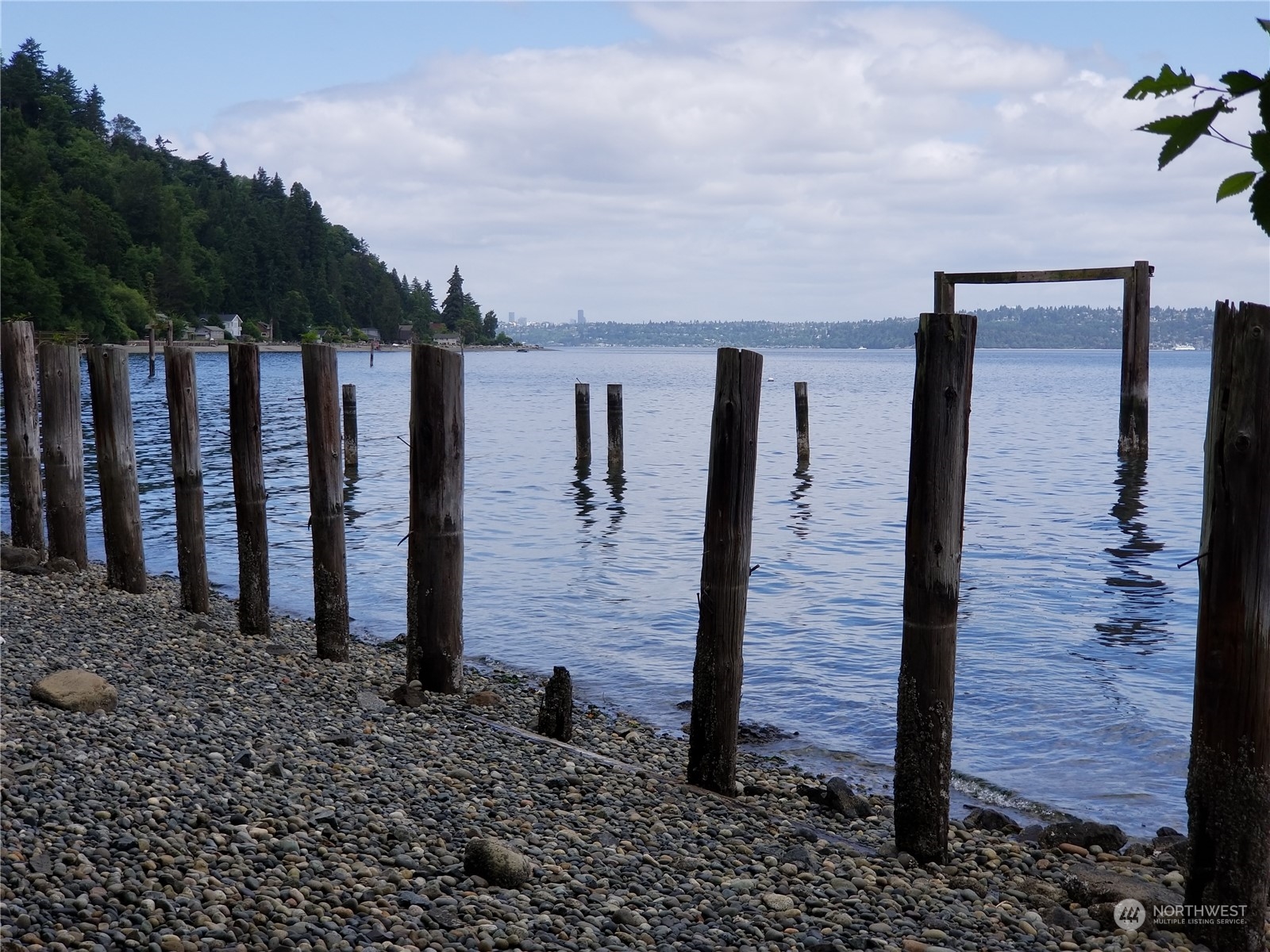 0 Cunliffe Road Southwest Vashon, WA 98070 - Photo 8 of 11 a view of a terrace