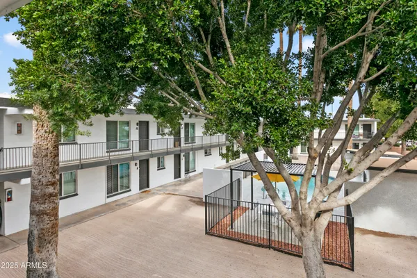 $4,750,000 | 2014 West Berridge Lane, Phoenix, AZ 85015