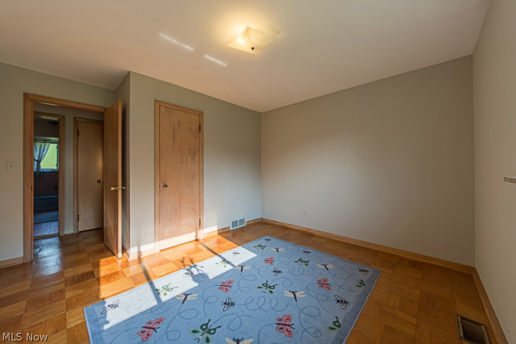417 Harris Road Richmond Heights, OH 44143 - Photo 9 of 18