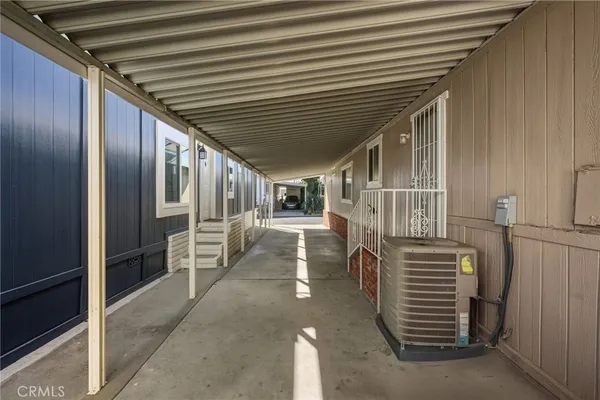 a view of entryway