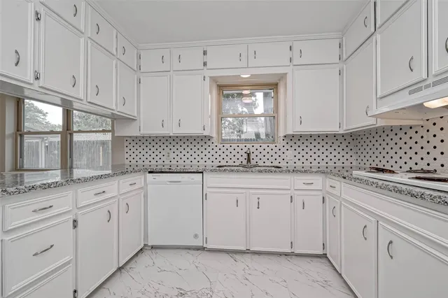 $2,000 | 26414 Maplewood Drive, Oak Ridge North, TX 77386