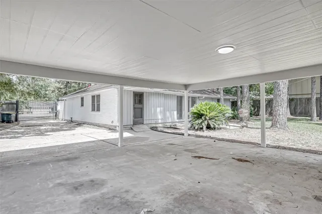 $2,000 | 26414 Maplewood Drive, Oak Ridge North, TX 77386