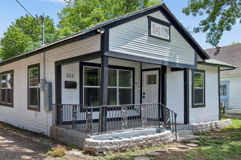 312 Leads Street Dallas, TX 75203 - Photo 1 of 27