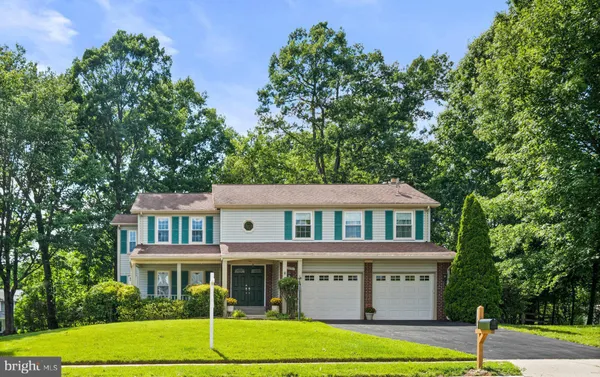 $1,020,000 | 13300 Tuckaway Drive, Fairfax, VA 22033