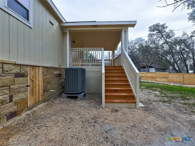 $2,000 | 4504 Atlantis Drive, Austin, TX 78725