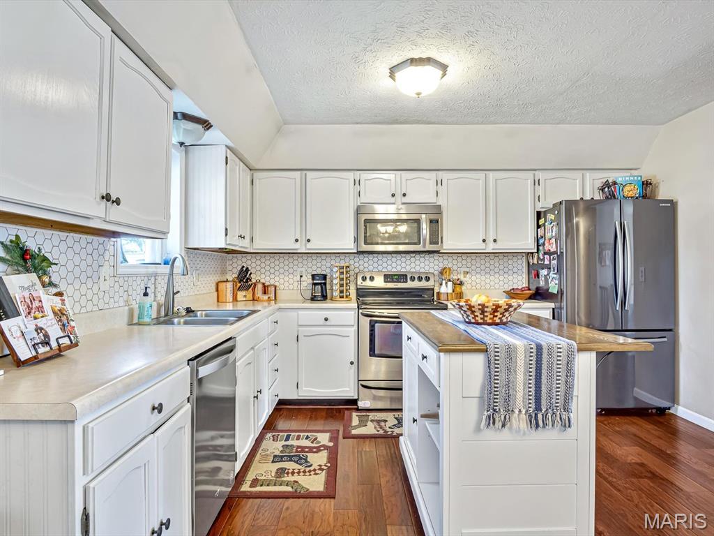 1029 Nevada Drive Columbia, IL 62236 - Photo 8 of 22