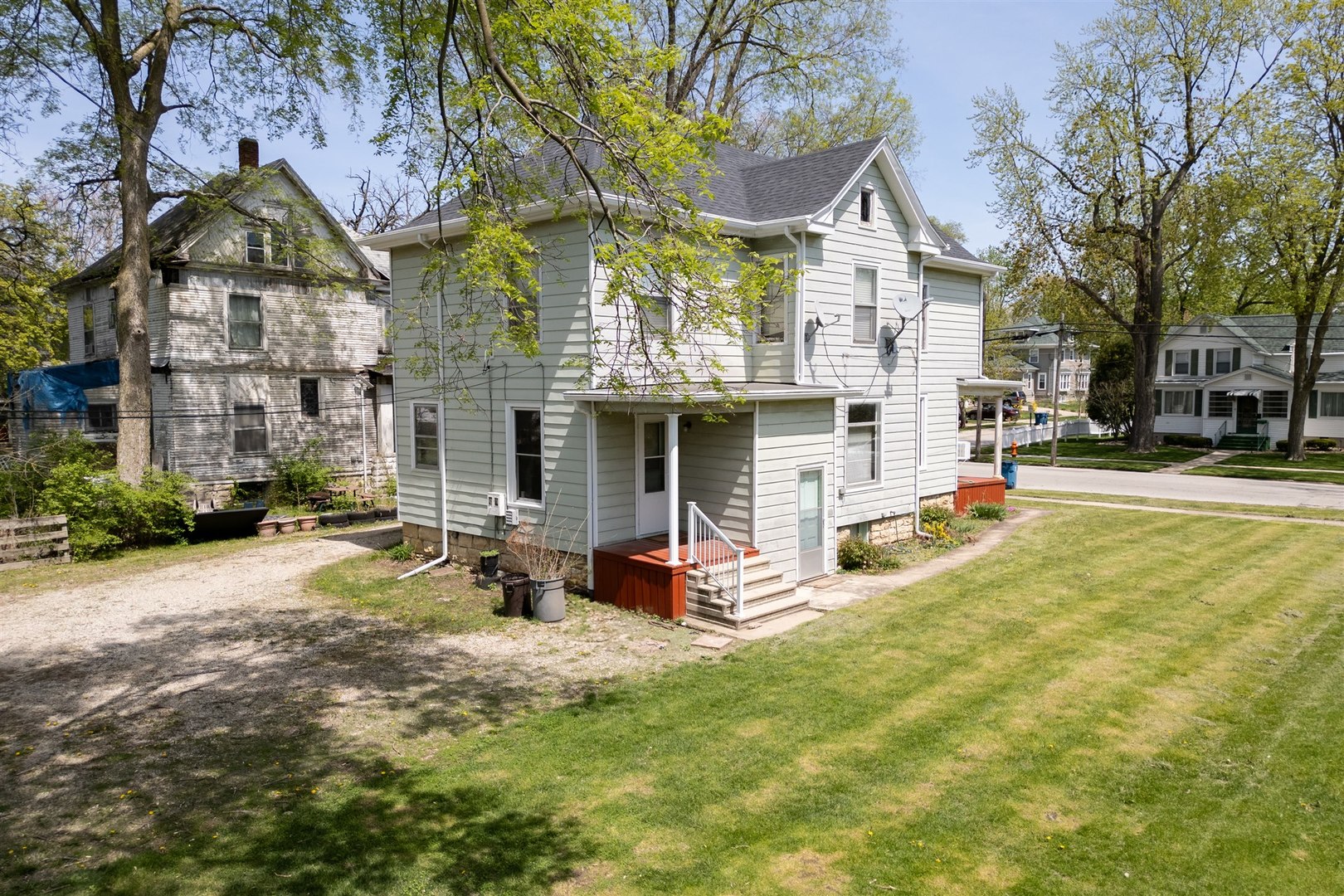 765 North Main Street Pontiac, IL 61764 - Photo 30 of 30 a view of a building with a large tree