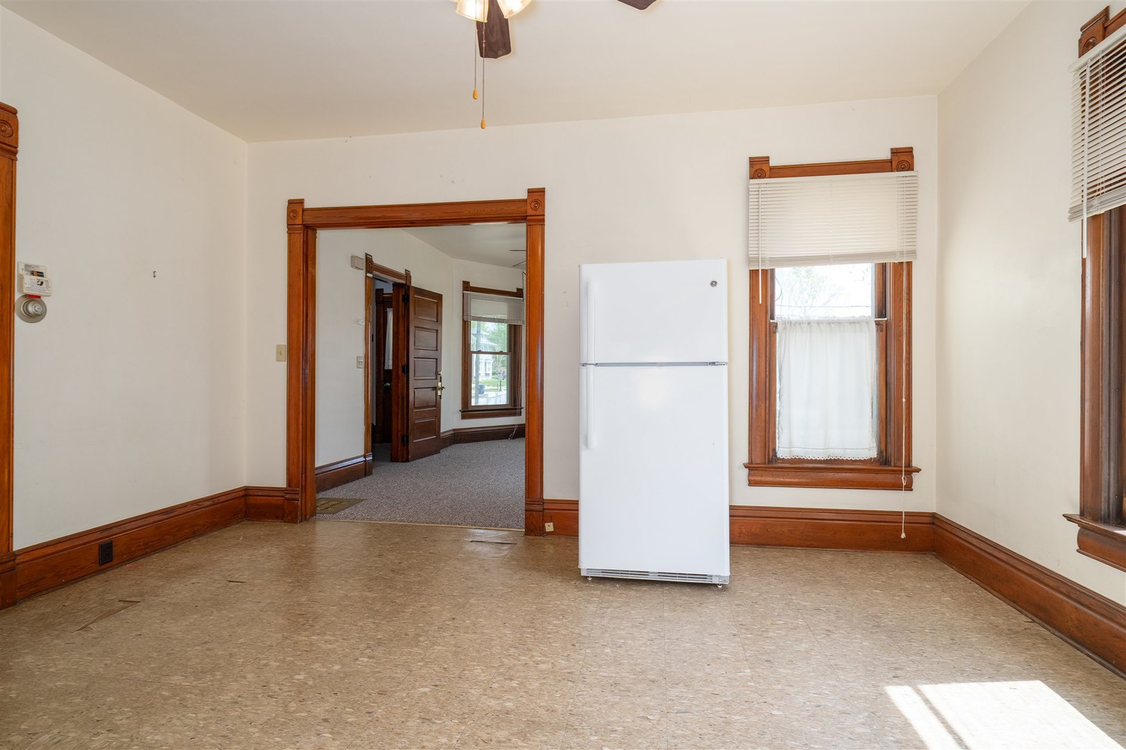 765 North Main Street Pontiac, IL 61764 - Photo 6 of 30 an empty room with closet and windows