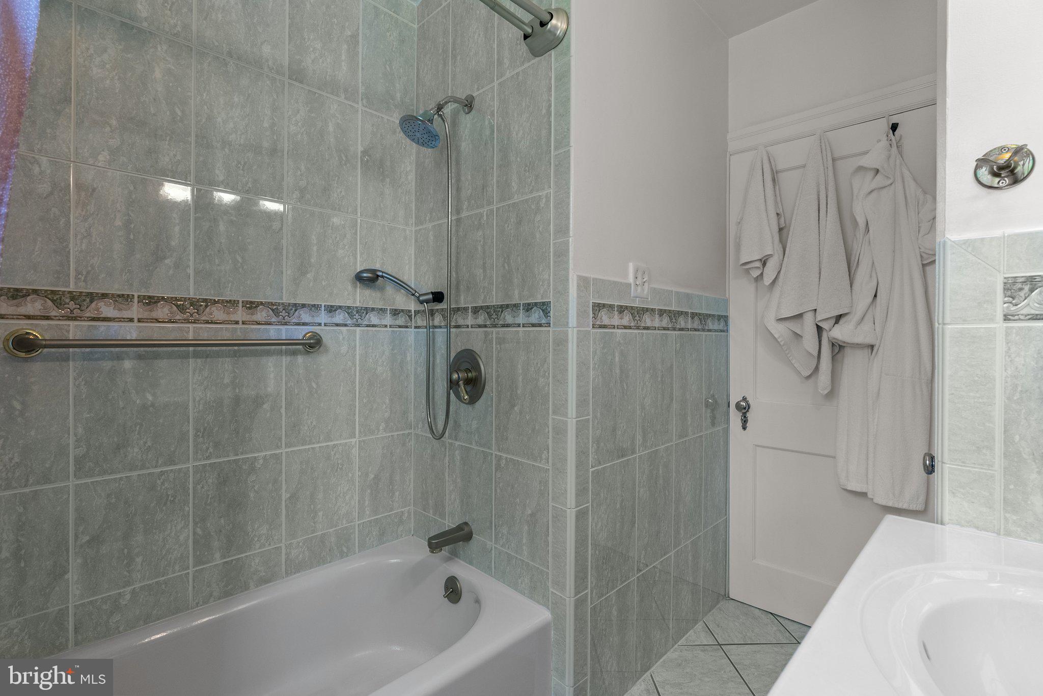 868 Durham Road Langhorne, PA 19047 - Photo 18 of 42