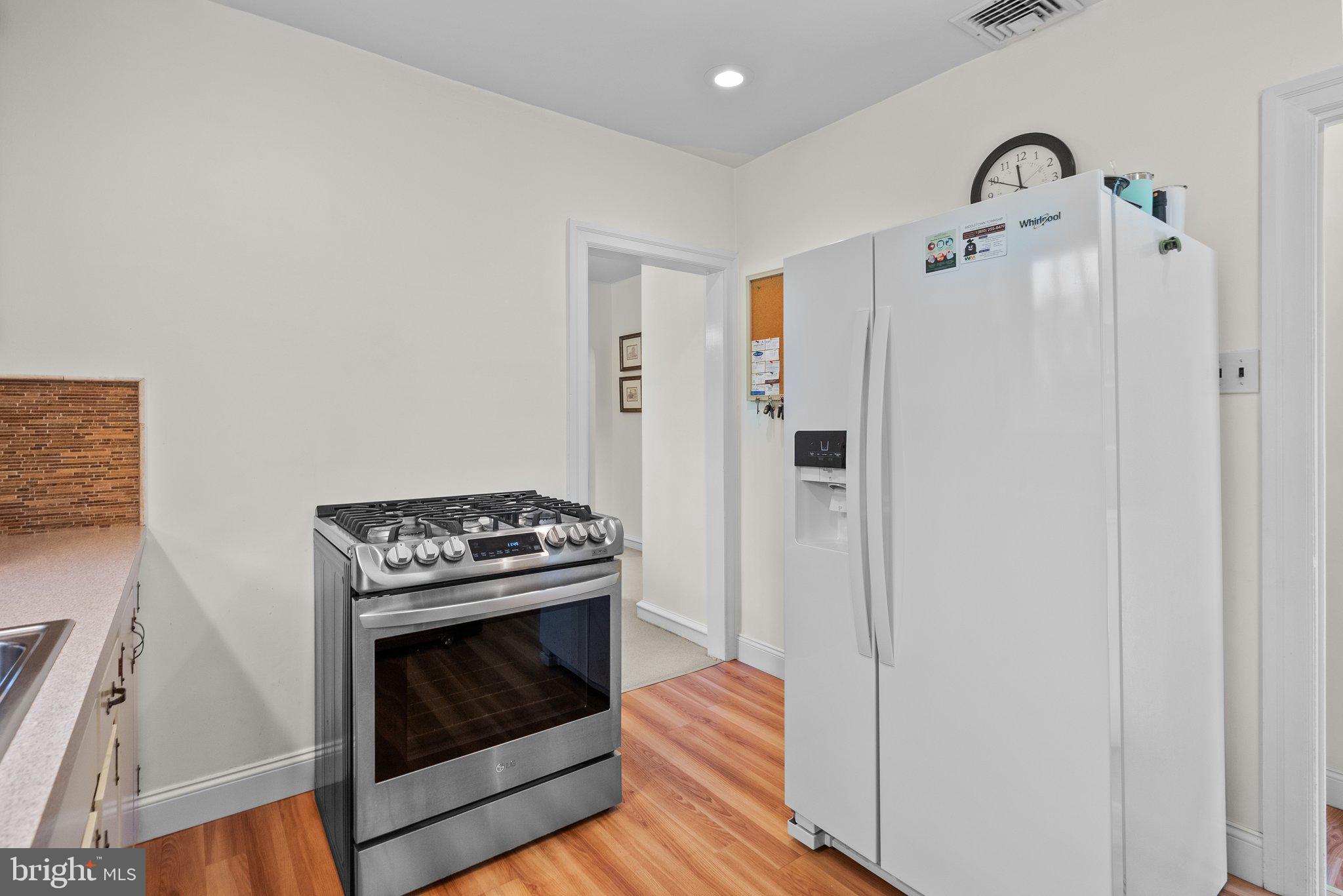 868 Durham Road Langhorne, PA 19047 - Photo 9 of 42