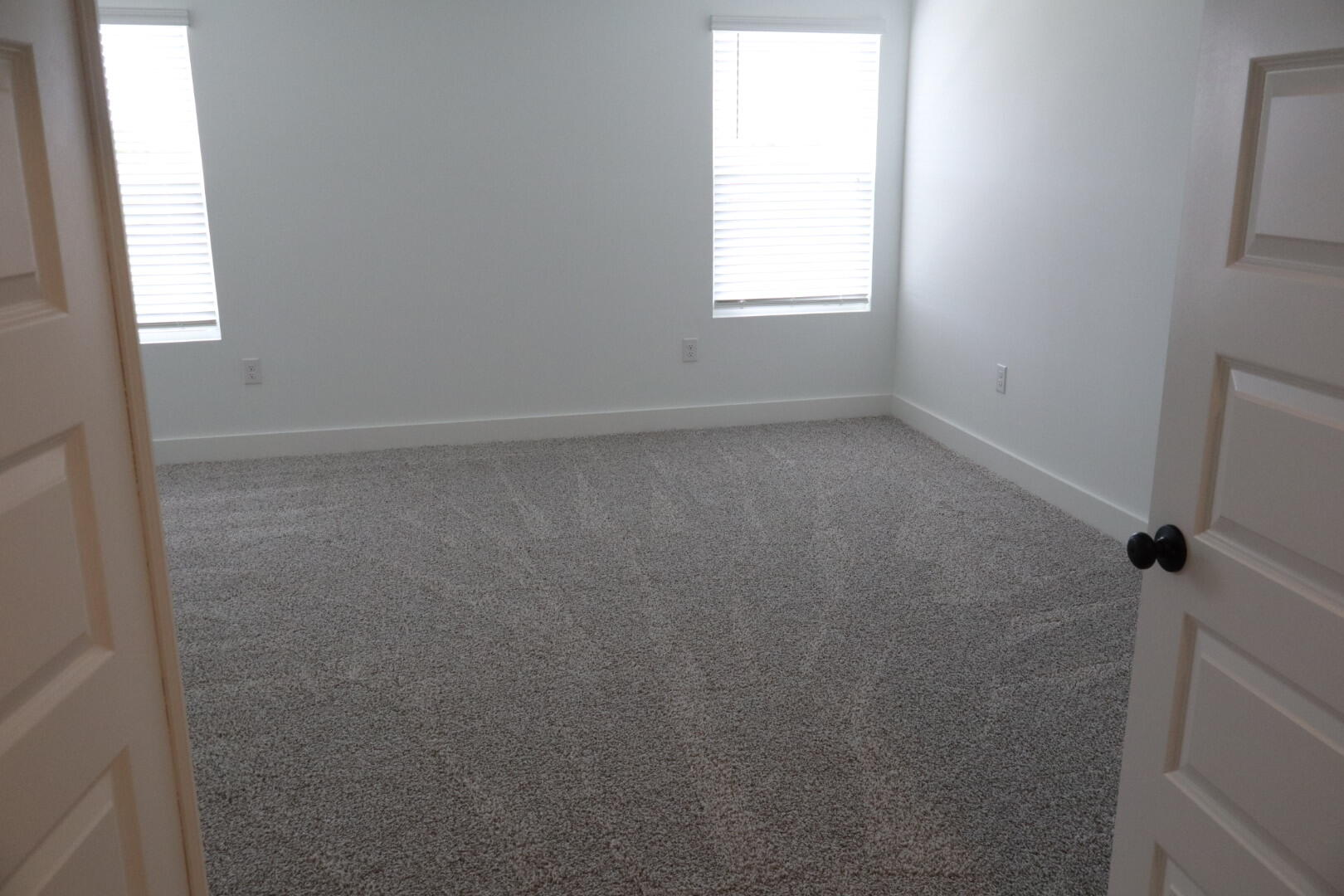 350 Bluebeech Street Freeport, FL 32439 - Photo 35 of 42 an empty room with a window