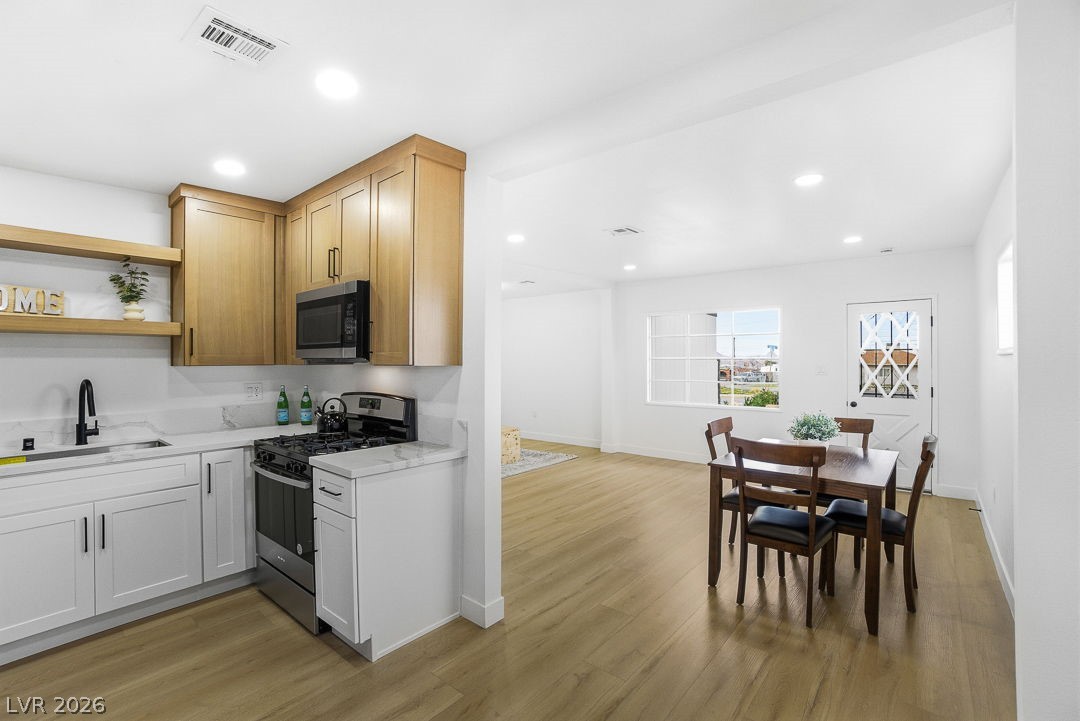 246 Kansas Avenue Henderson, NV 89015 - Photo 4 of 26