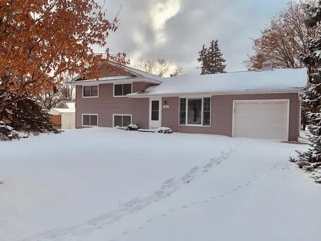 $285,000 | 8232 Hemingway Avenue South, Cottage Grove, MN 55016