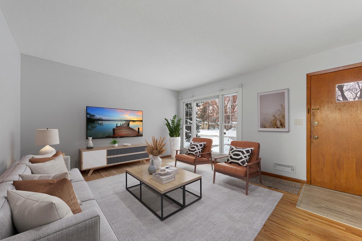 8232 Hemingway Avenue South Cottage Grove, MN 55016 - Photo 7 of 39