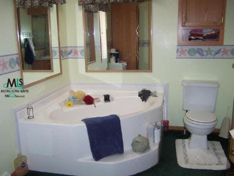 1219 Minnesota Road Port Huron, MI 48060 - Photo 9 of 12 31137112-8.JPG