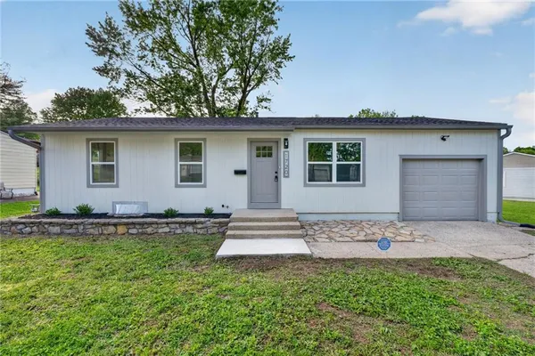$259,000 | 1720 South Ellison Way, Independence, MO 64050