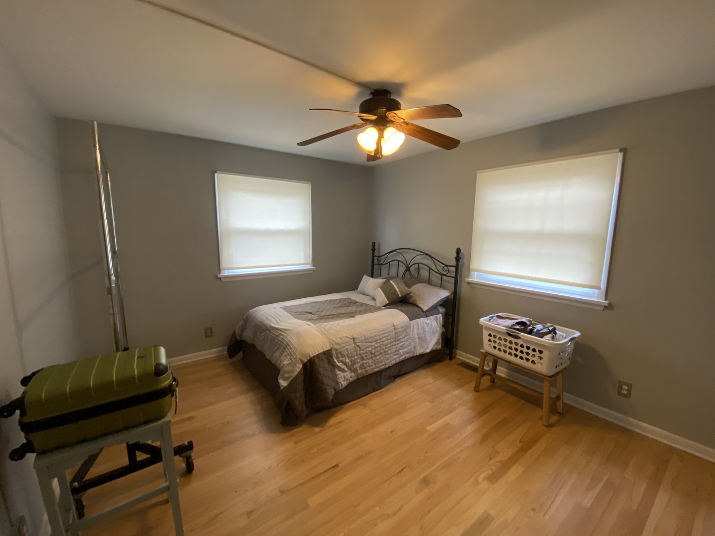 1230 East Calumet Street Centralia, IL 62801 - Photo 12 of 23 a bedroom with a bed and a window