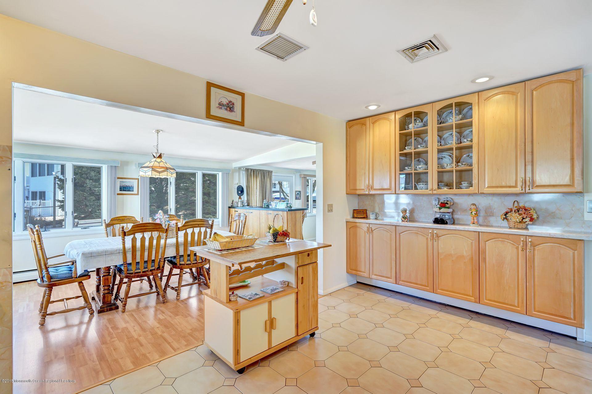 110 Hatteras Road Barnegat, NJ 08005 - Photo 12 of 40 11