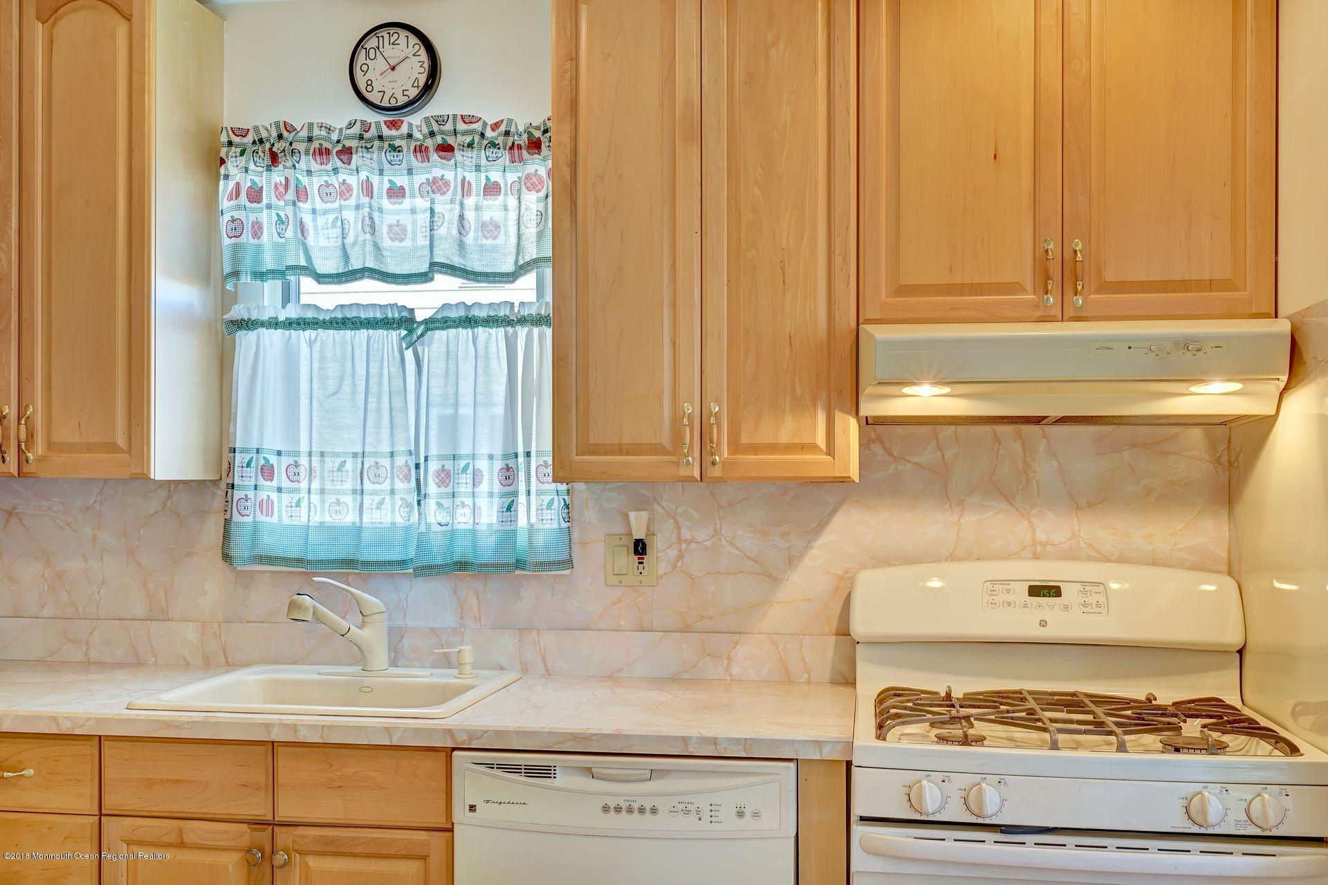 110 Hatteras Road Barnegat, NJ 08005 - Photo 15 of 40 14