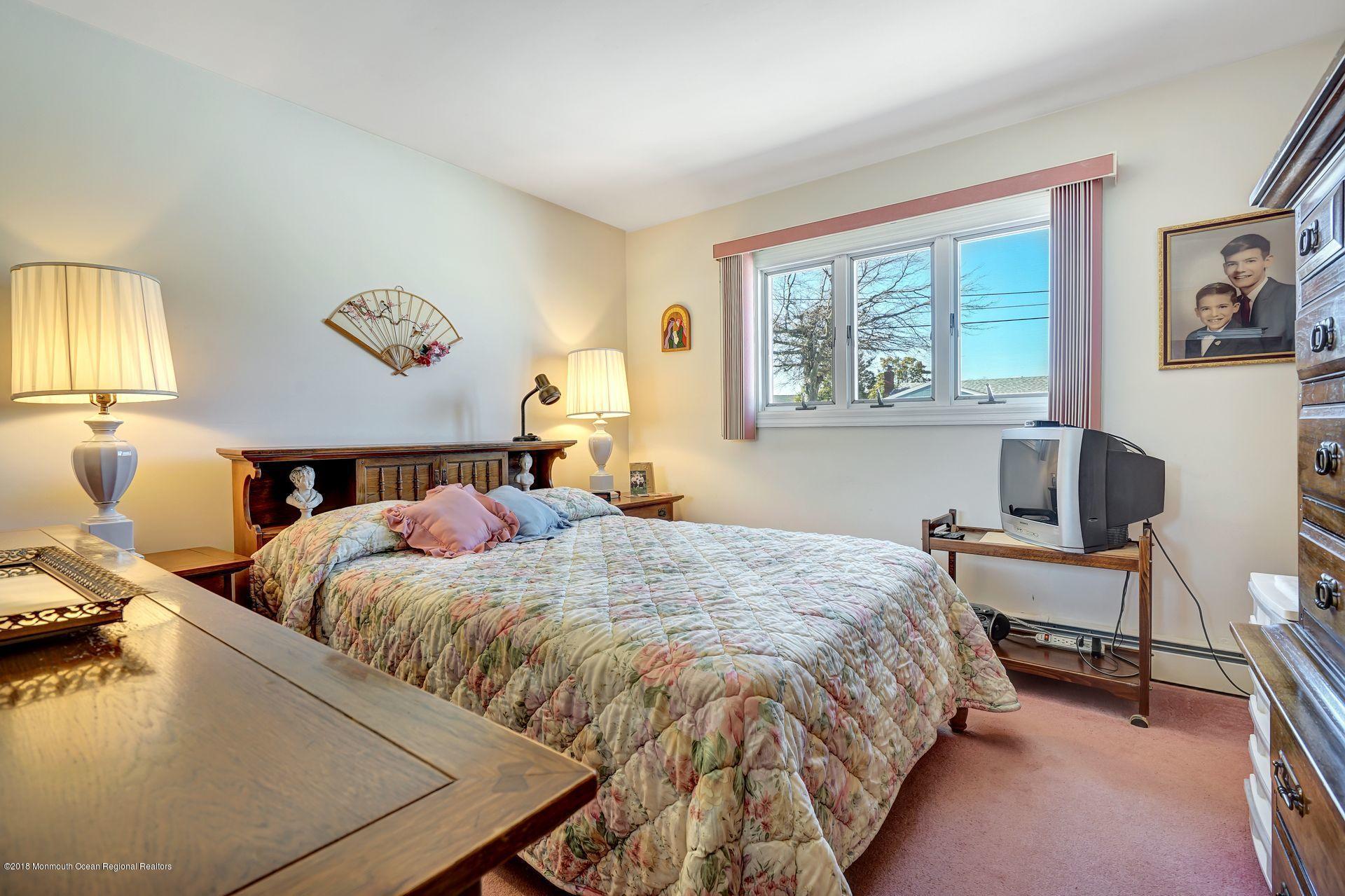 110 Hatteras Road Barnegat, NJ 08005 - Photo 23 of 40 20