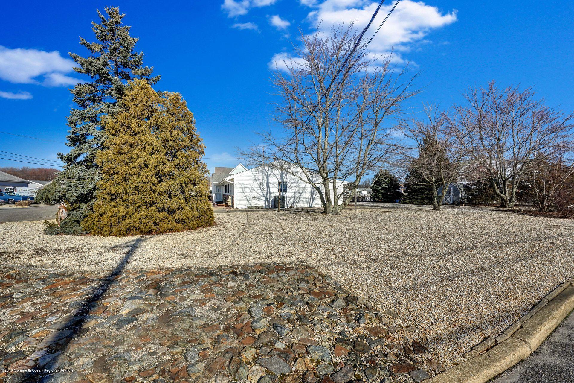 110 Hatteras Road Barnegat, NJ 08005 - Photo 26 of 40 23