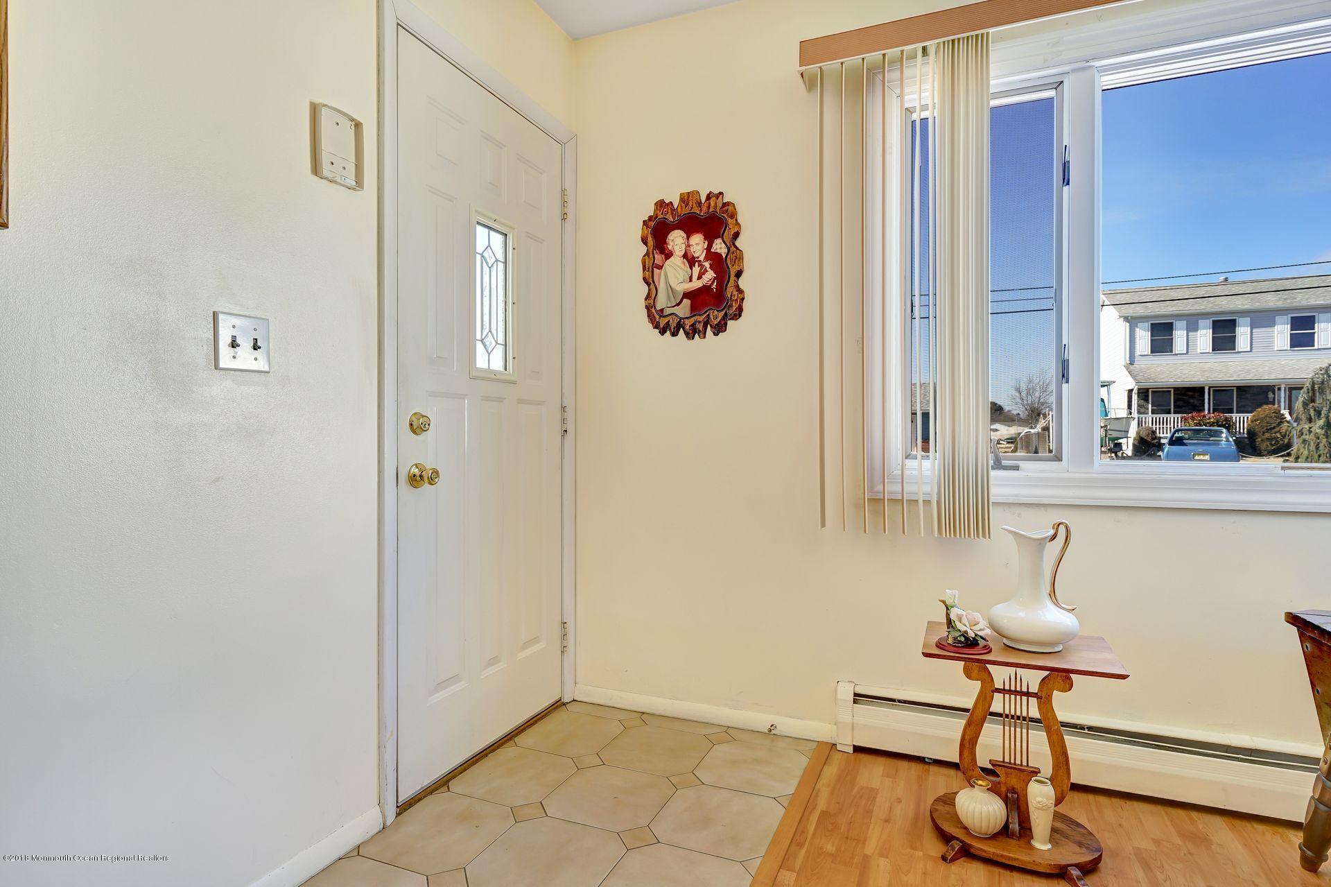 110 Hatteras Road Barnegat, NJ 08005 - Photo 7 of 40 6
