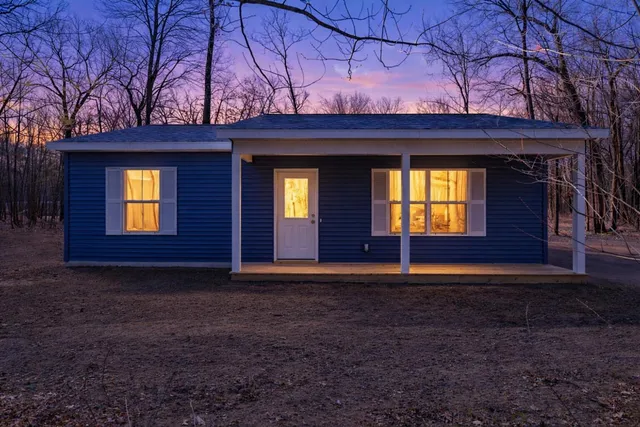 $234,400 | 8992 Mackinaw Trail Drive, Howard City, MI 49329