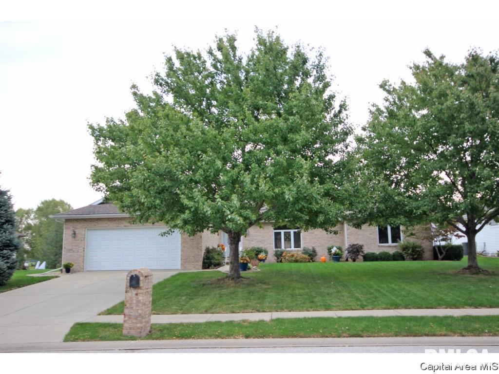 2208 Redlands Drive Springfield, IL 62711 - Photo 1 of 36 Gallery Image 1