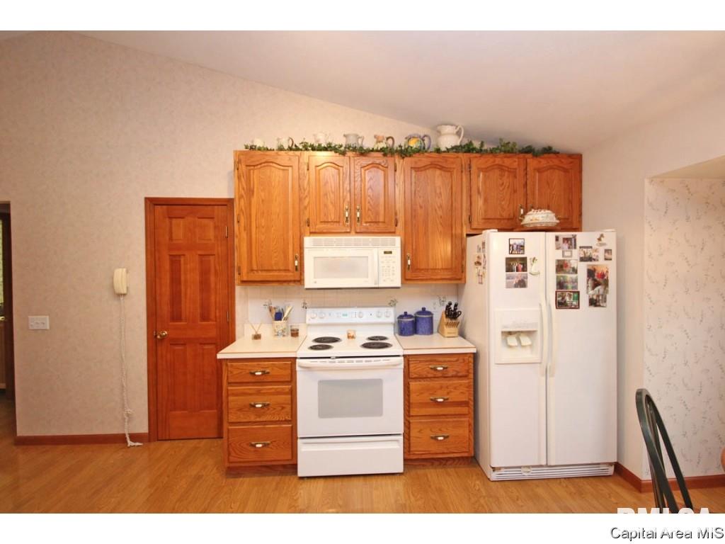 2208 Redlands Drive Springfield, IL 62711 - Photo 13 of 36 Gallery Image 13