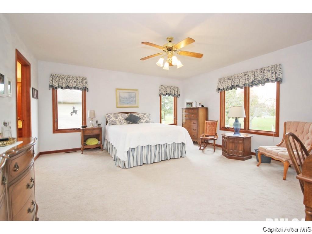 2208 Redlands Drive Springfield, IL 62711 - Photo 16 of 36 Gallery Image 16