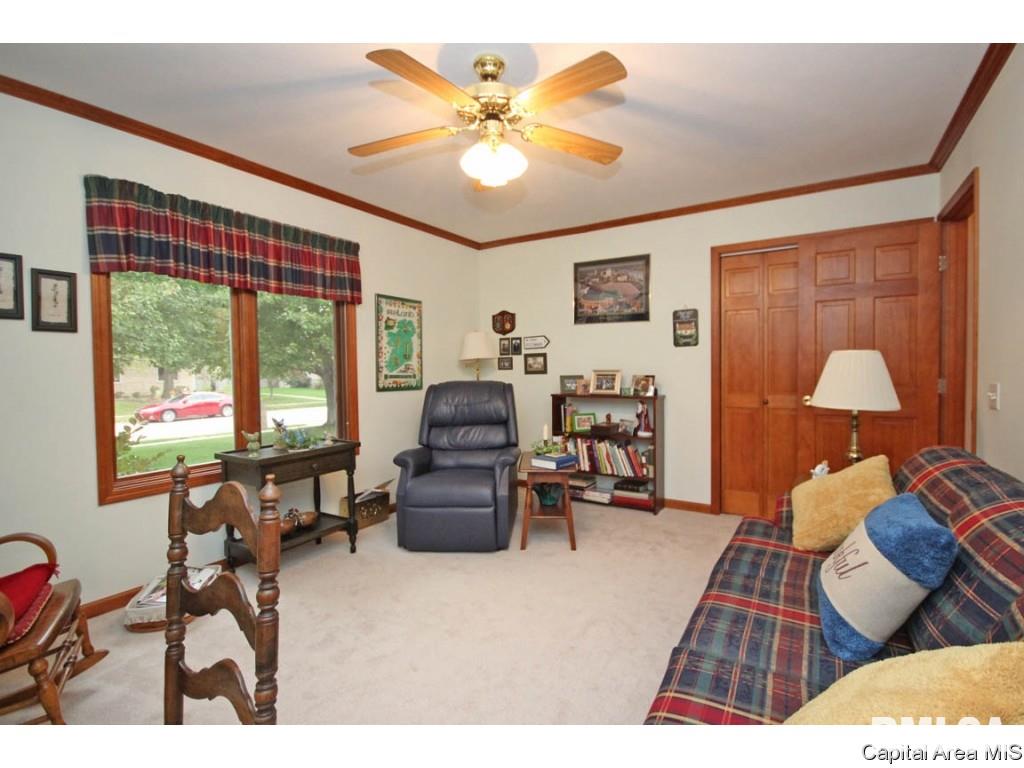 2208 Redlands Drive Springfield, IL 62711 - Photo 27 of 36 Gallery Image 27