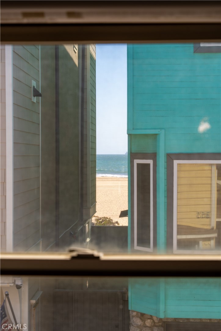 53 B Surfside Avenue Surfside, CA 90743 - Photo 6 of 42