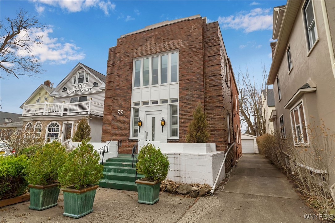 33 Delaware Road Tonawanda, NY 14217 - Photo 1 of 1 Gallery Image 1